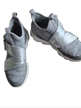 Sorel Women's Size 6.5 Gray/Silver Kinetic Trainers Tennis Shoes